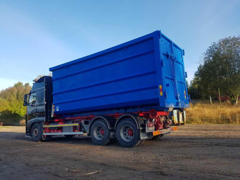 Tynderö Skog & Mark AB – containerleverans